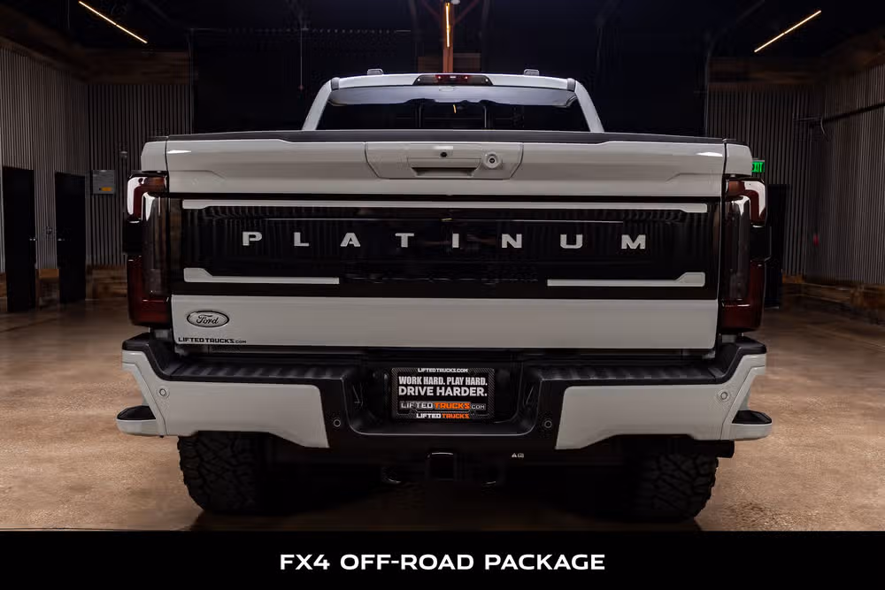 2026 Ford F-250 Super Duty Platinum Plus Crew Cab Image 8