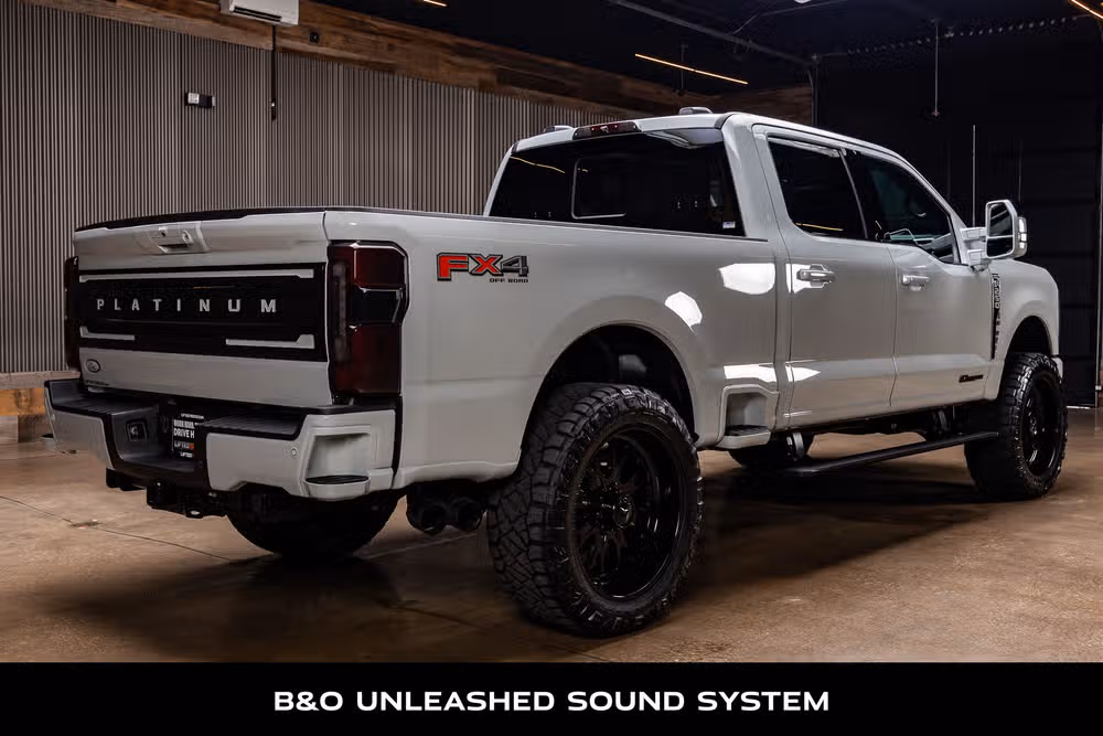 2026 Ford F-250 Super Duty Platinum Plus Crew Cab Image 10