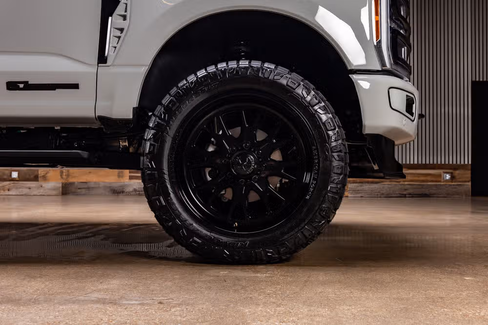 2026 Ford F-250 Super Duty Platinum Plus Crew Cab Image 12
