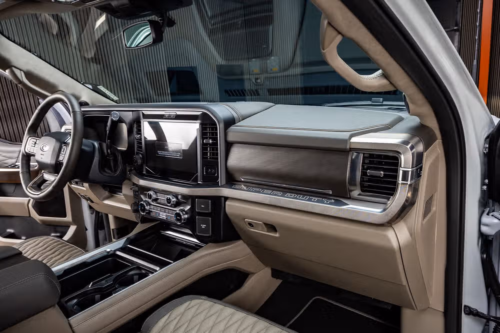 2026 Ford F-250 Super Duty Platinum Plus Crew Cab Image 18
