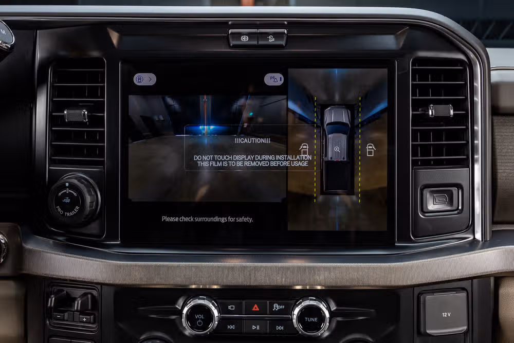 2026 Ford F-250 Super Duty Platinum Plus Crew Cab Image 27