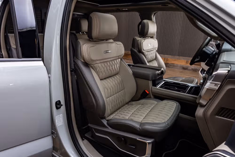 2026 Ford F-250 Super Duty Platinum Plus Crew Cab Image 33