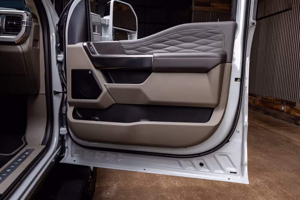 2026 Ford F-250 Super Duty Platinum Plus Crew Cab Image 39