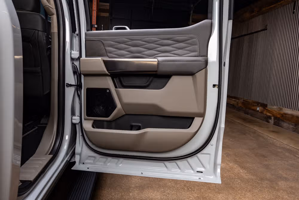 2026 Ford F-250 Super Duty Platinum Plus Crew Cab Image 41