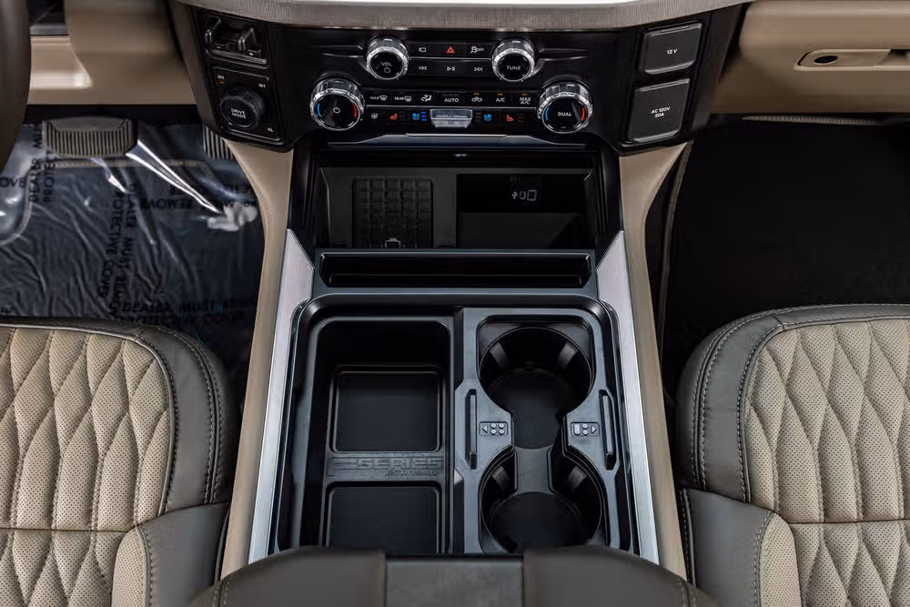 2026 Ford F-250 Super Duty Platinum Plus Crew Cab Image 29