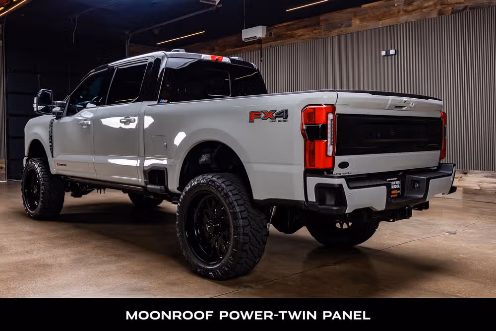 2026 Ford F-250 Super Duty Platinum Crew Cab Image 7