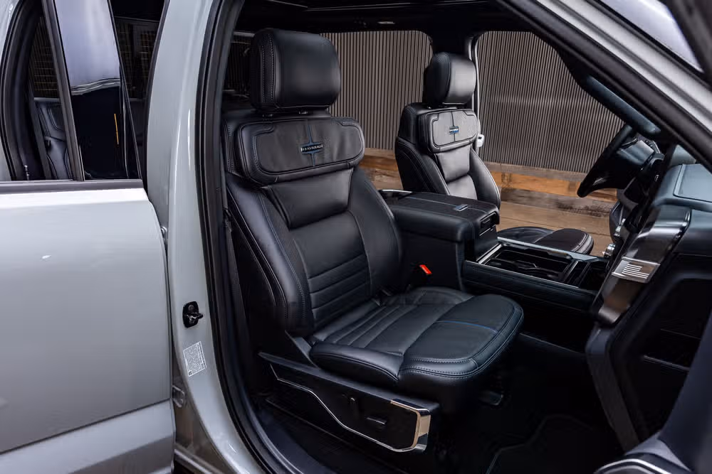 2026 Ford F-250 Super Duty Platinum Crew Cab Image 33
