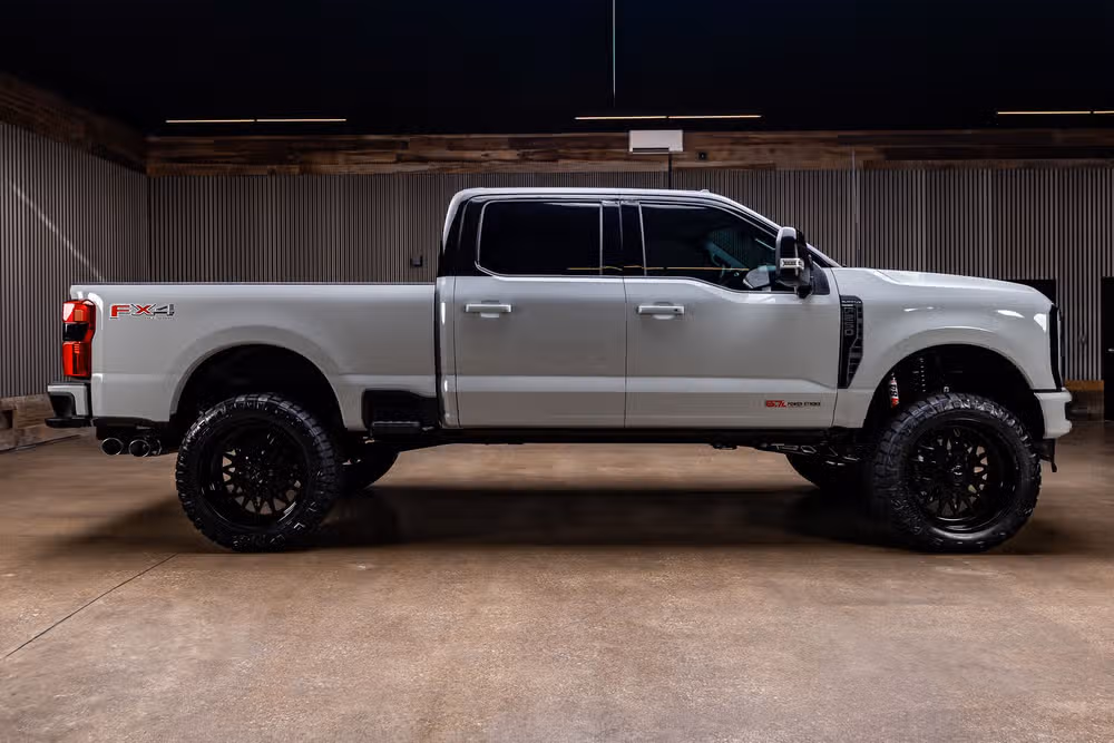 2026 Ford F-250 Super Duty Platinum Crew Cab Image 11