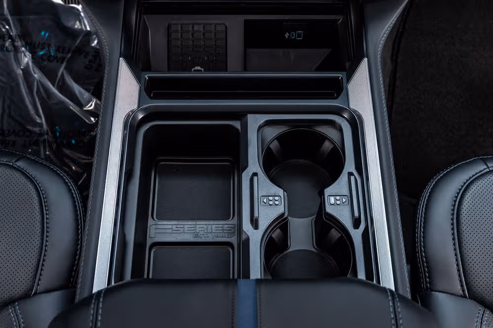 2026 Ford F-250 Super Duty Platinum Crew Cab Image 29