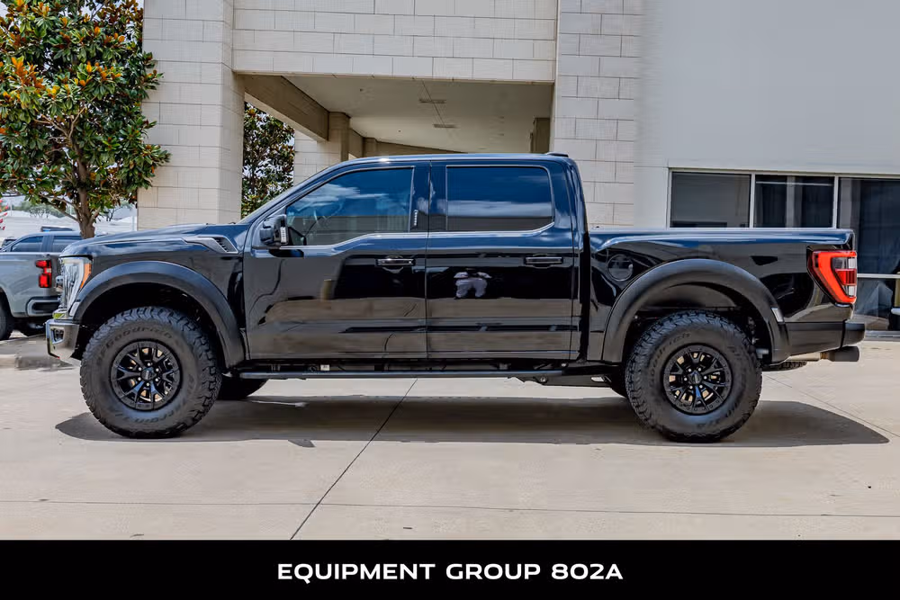 2023 Ford F-150 Raptor SuperCrew Image 5