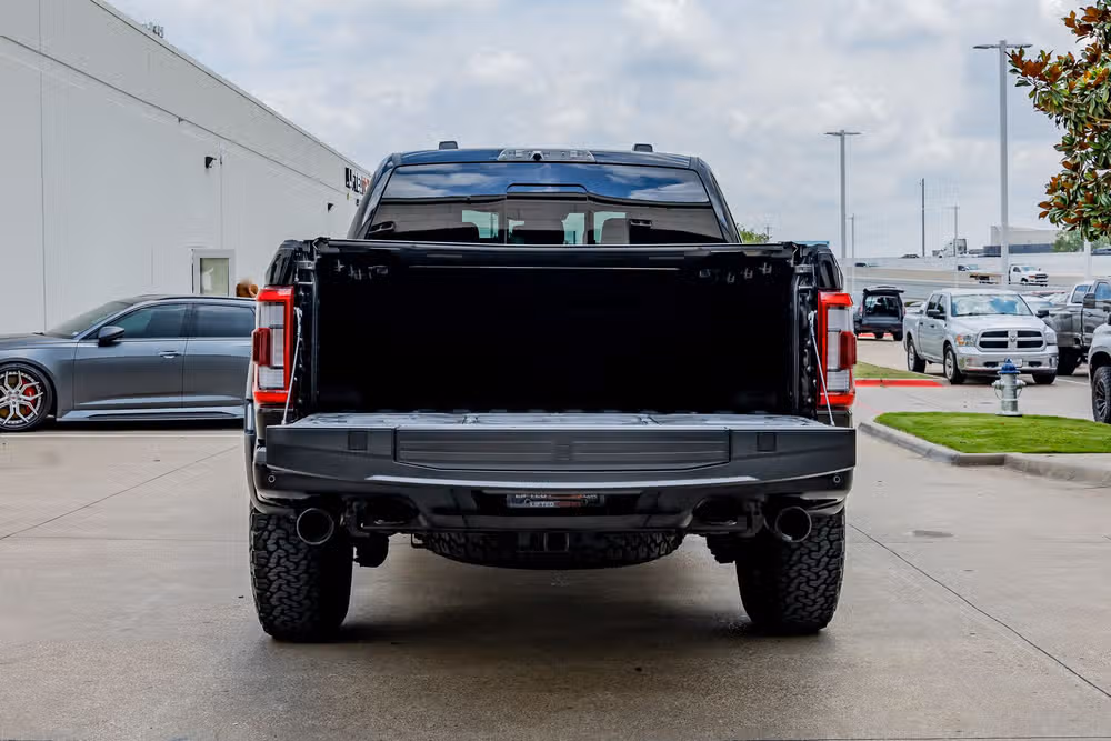 2023 Ford F-150 Raptor SuperCrew Image 8