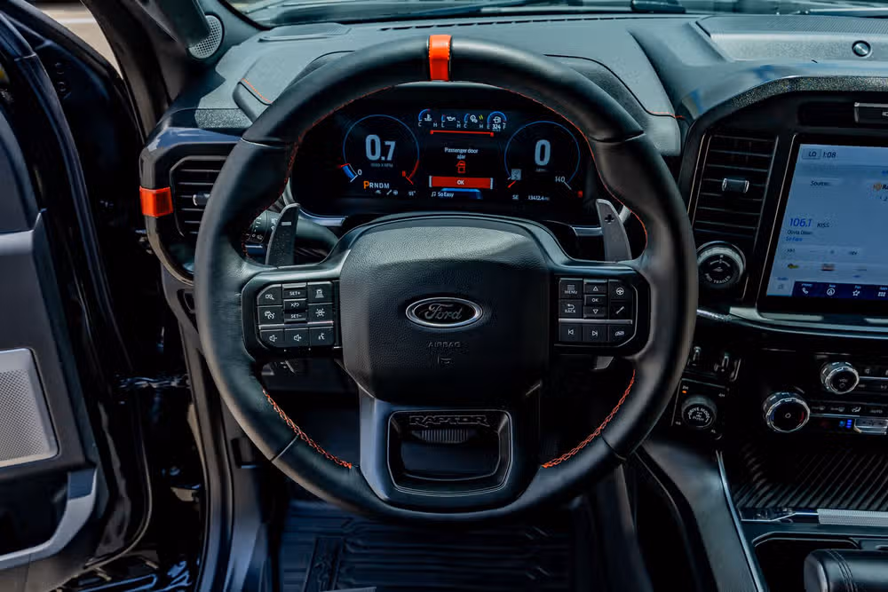 2023 Ford F-150 Raptor SuperCrew Image 18