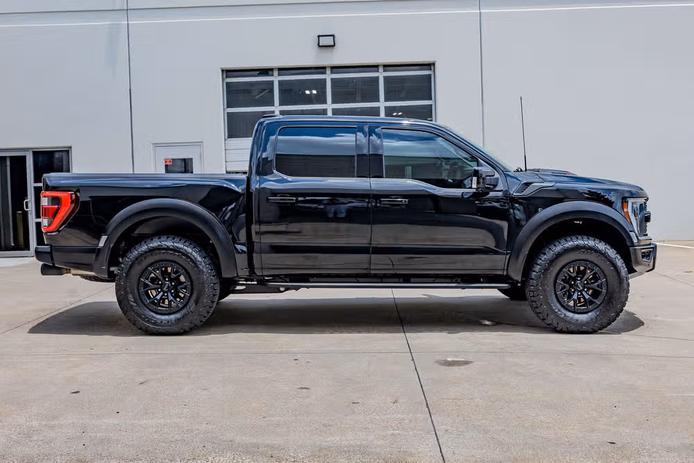 2023 Ford F-150 Raptor SuperCrew Image 10