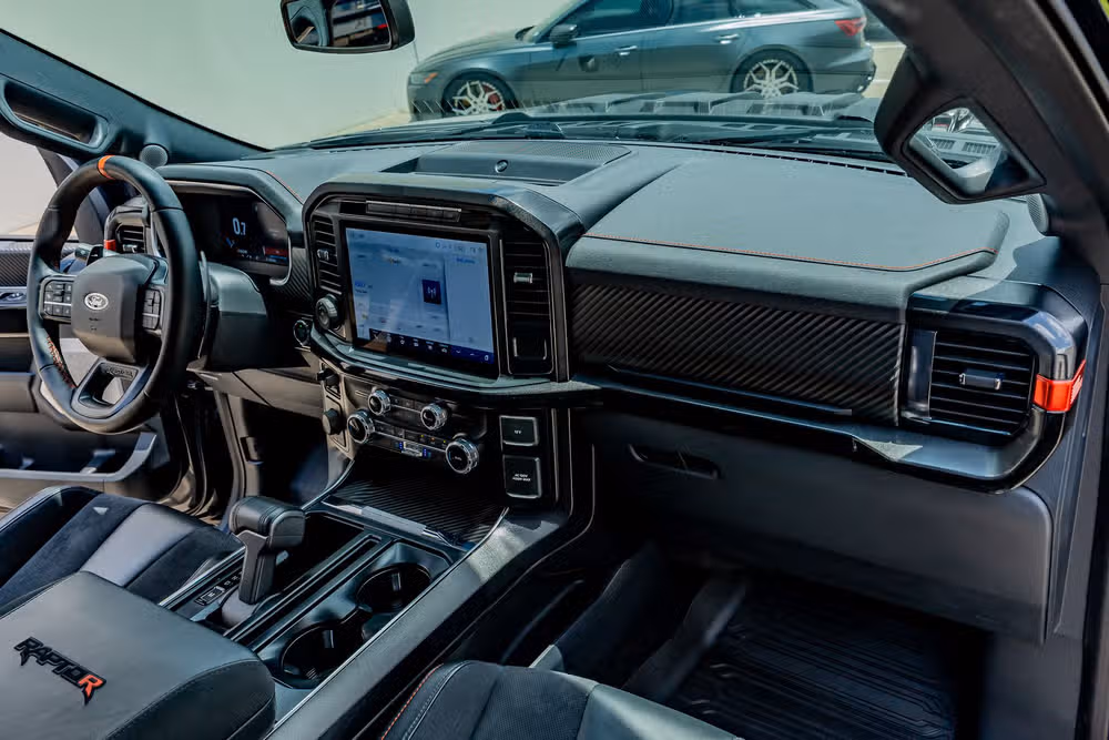 2023 Ford F-150 Raptor SuperCrew Image 17