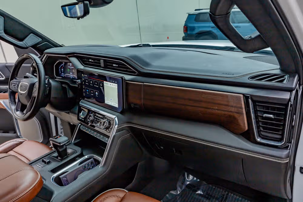 2024 GMC Sierra 1500 Denali Ultimate Crew Cab Image 18