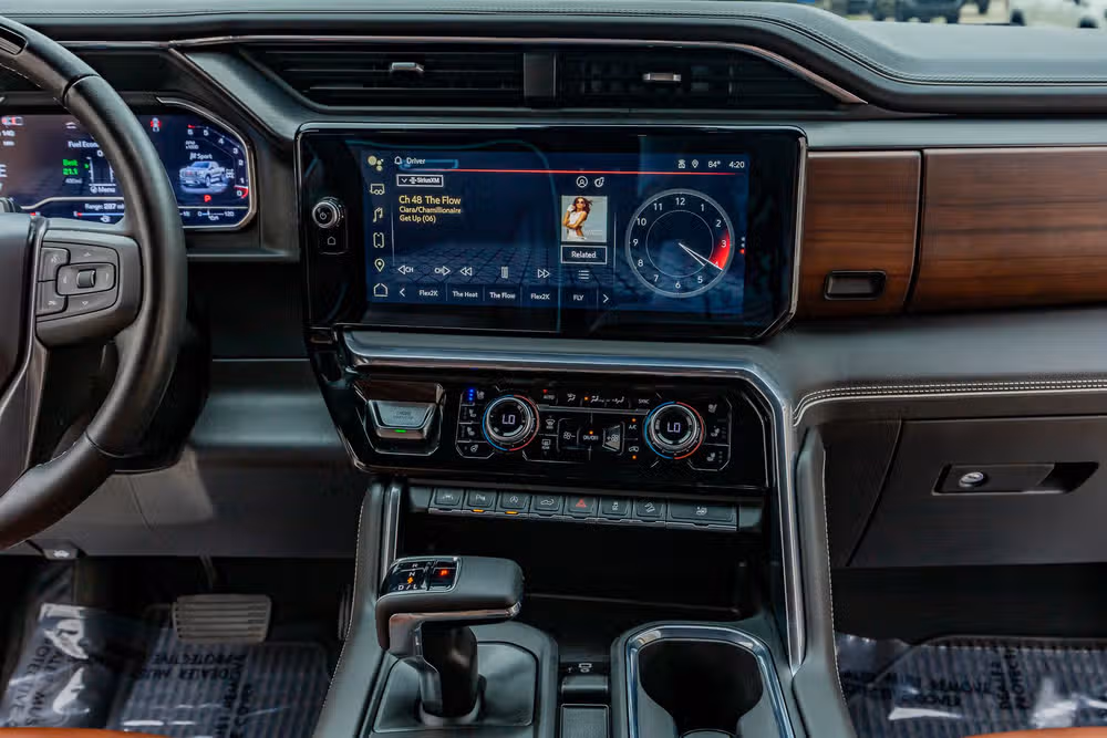 2024 GMC Sierra 1500 Denali Ultimate Crew Cab Image 24