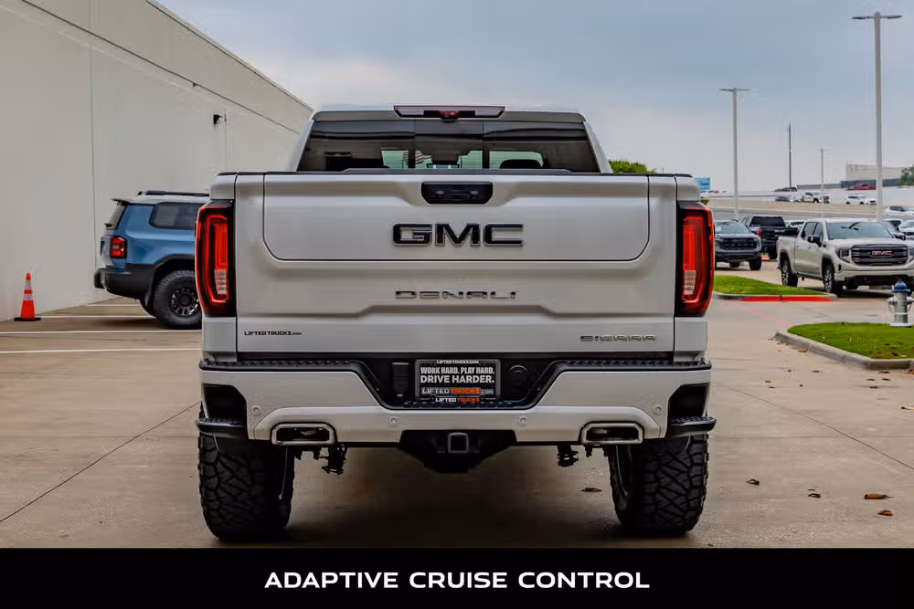2024 GMC Sierra 1500 Denali Ultimate Crew Cab Image 8