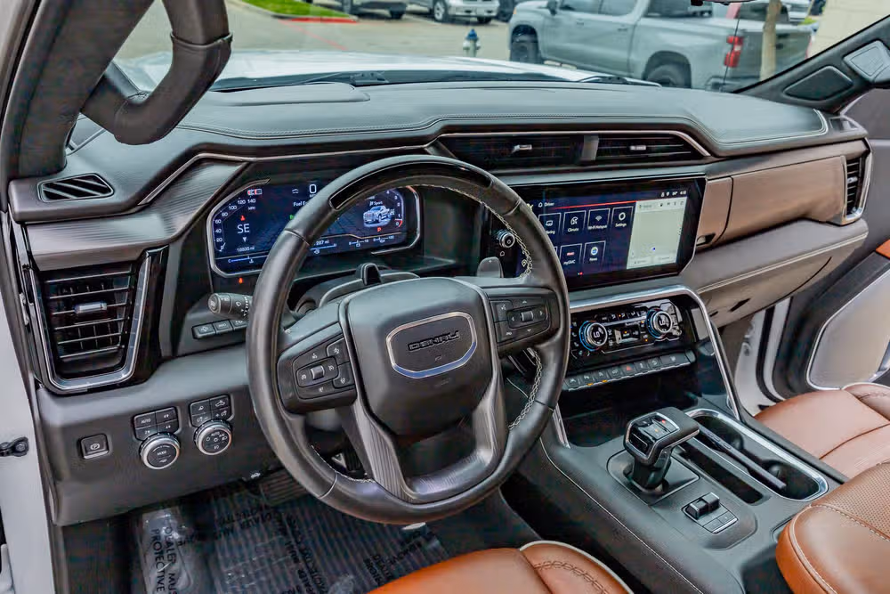 2024 GMC Sierra 1500 Denali Ultimate Crew Cab Image 17