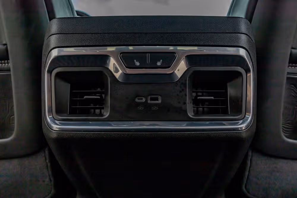 2024 GMC Sierra 1500 Denali Ultimate Crew Cab Image 33
