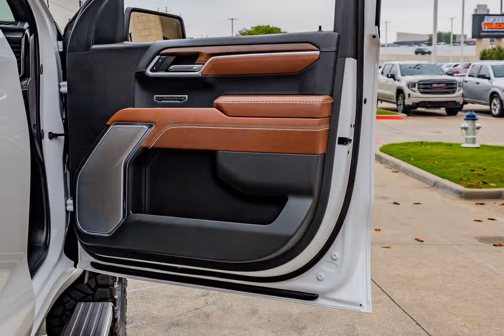2024 GMC Sierra 1500 Denali Ultimate Crew Cab Image 37