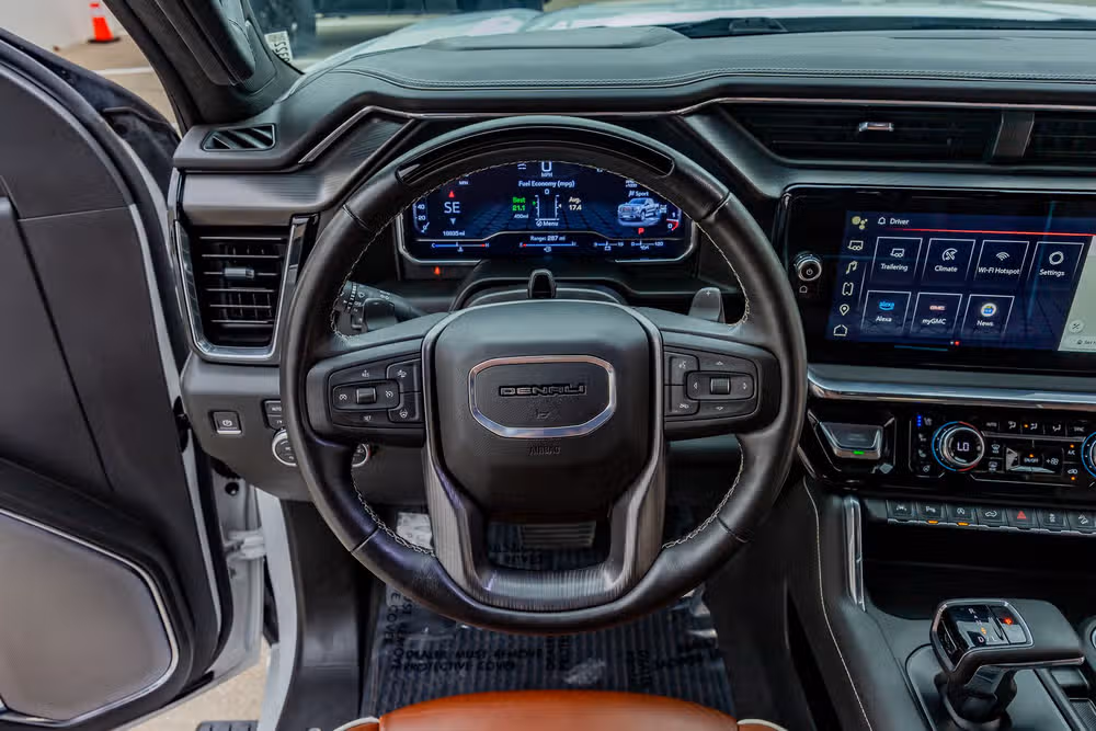 2024 GMC Sierra 1500 Denali Ultimate Crew Cab Image 19