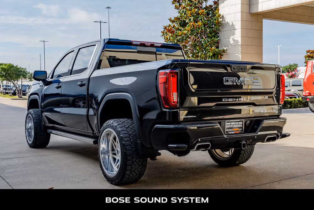 2023 GMC Sierra 1500 Denali Ultimate Crew Cab Image 6