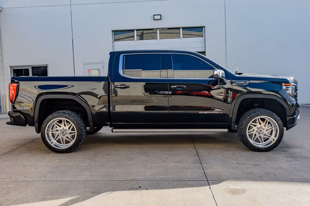 2023 GMC Sierra 1500 Denali Ultimate Crew Cab Image 10