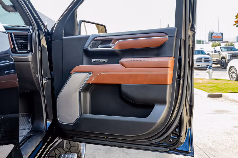 2023 GMC Sierra 1500 Denali Ultimate Crew Cab Image 37
