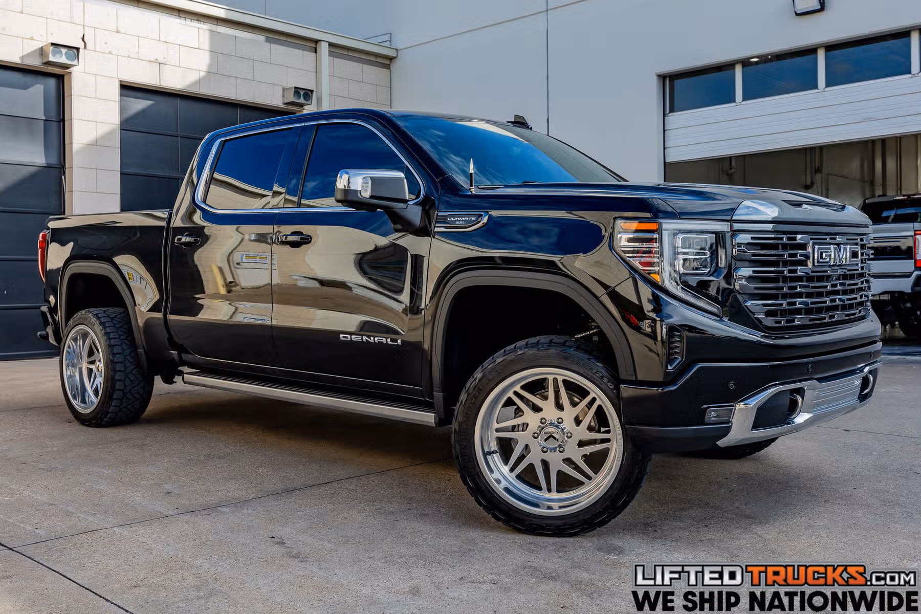 2023 GMC Sierra 1500 Denali Ultimate Crew Cab Image 1