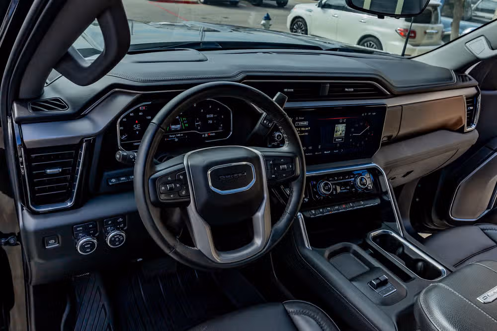 2024 GMC Sierra 2500HD Denali Reserve Crew Cab Image 17