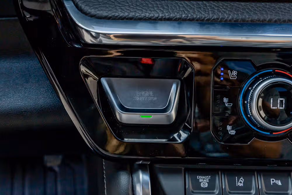 2024 GMC Sierra 2500HD Denali Reserve Crew Cab Image 23