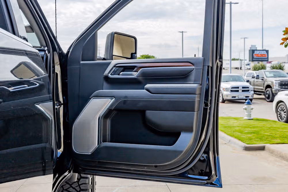 2024 GMC Sierra 2500HD Denali Reserve Crew Cab Image 38