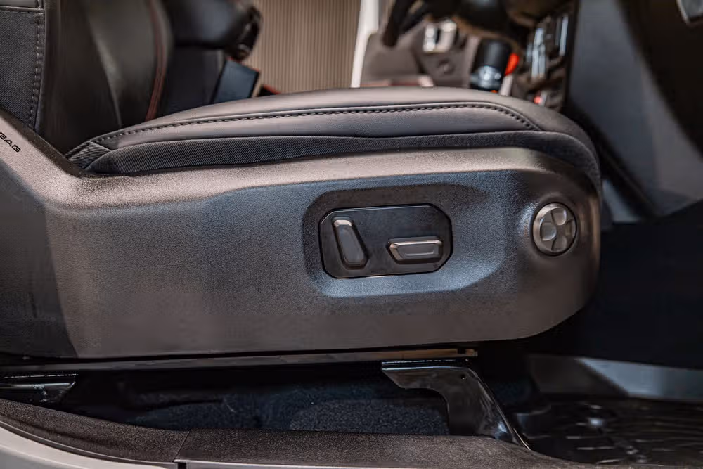 2026 Jeep Wrangler Rubicon X Image 25