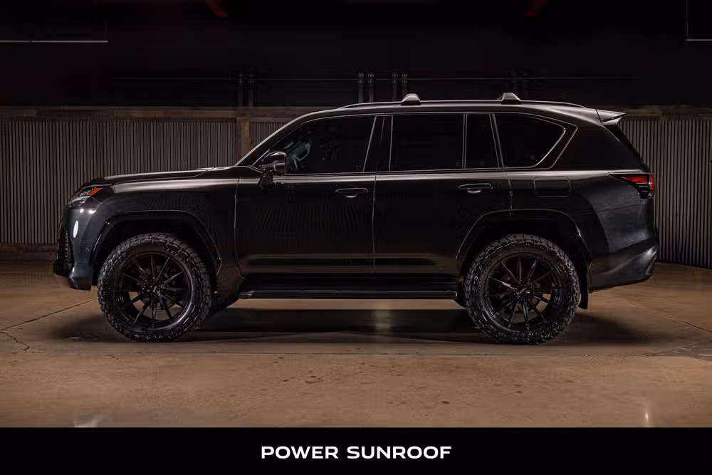 2025 Lexus LX 700h Overtrail Image 6