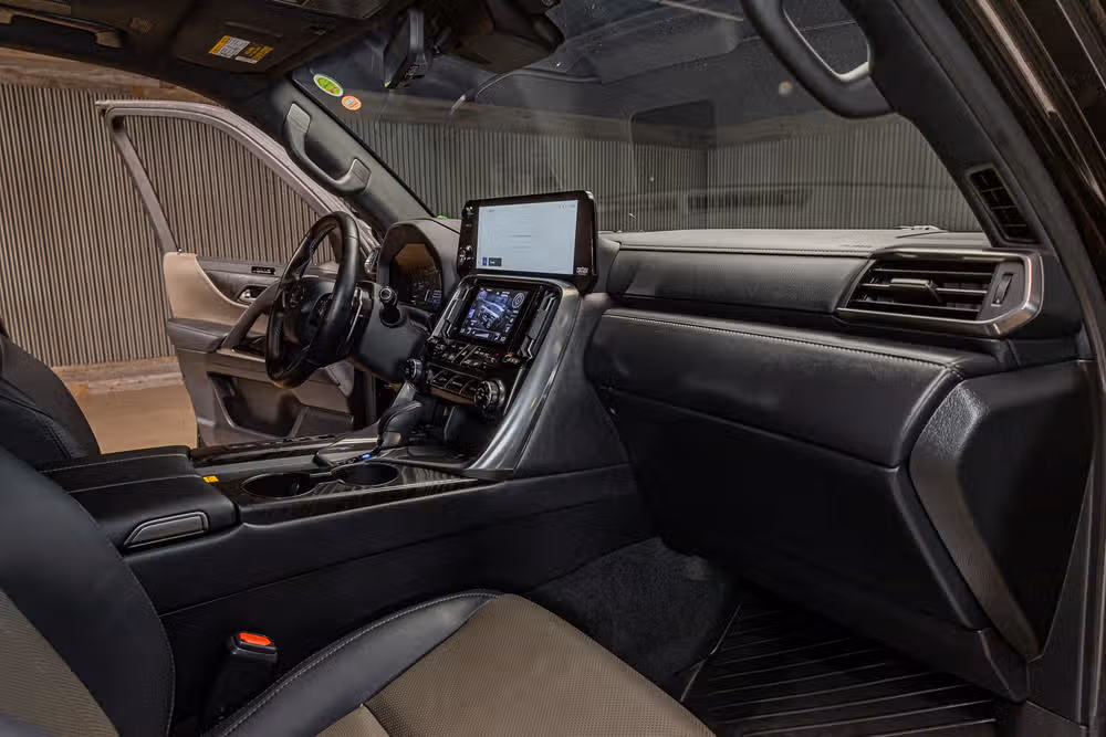 2025 Lexus LX 700h Overtrail Image 15