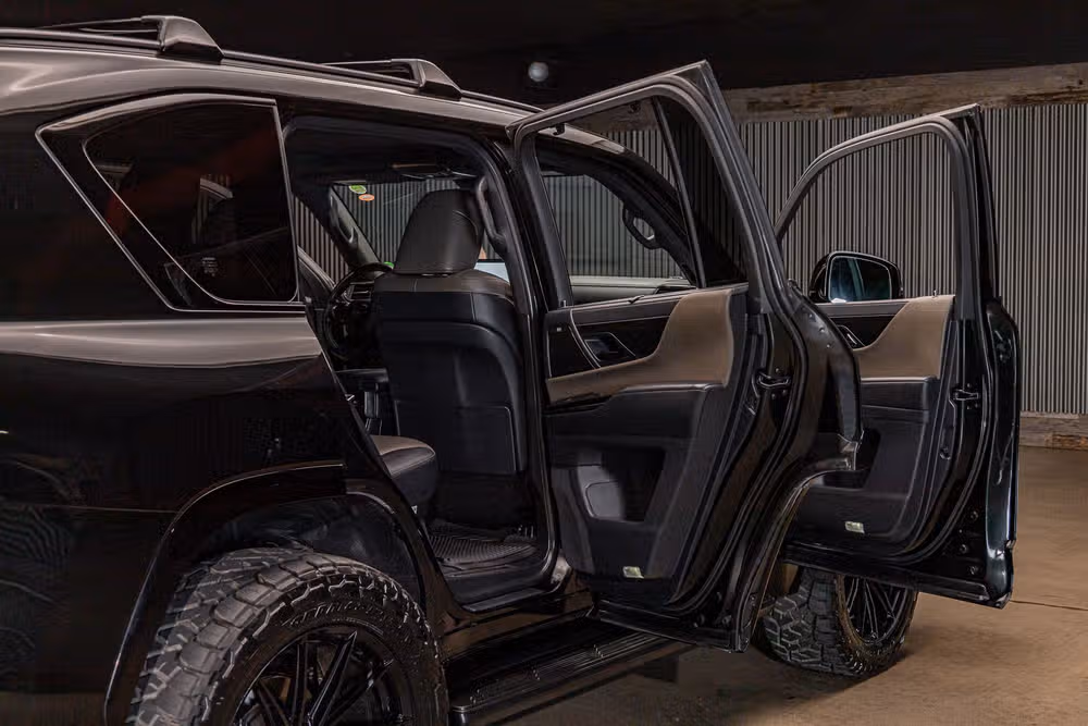 2025 Lexus LX 700h Overtrail Image 32