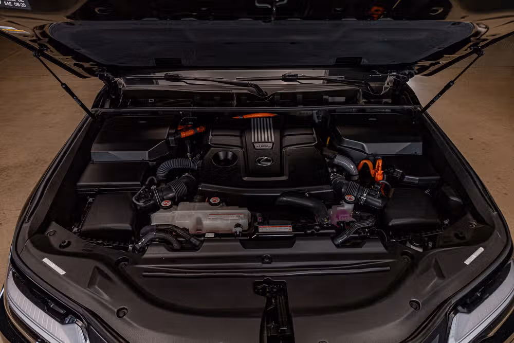 2025 Lexus LX 700h Overtrail Image 33