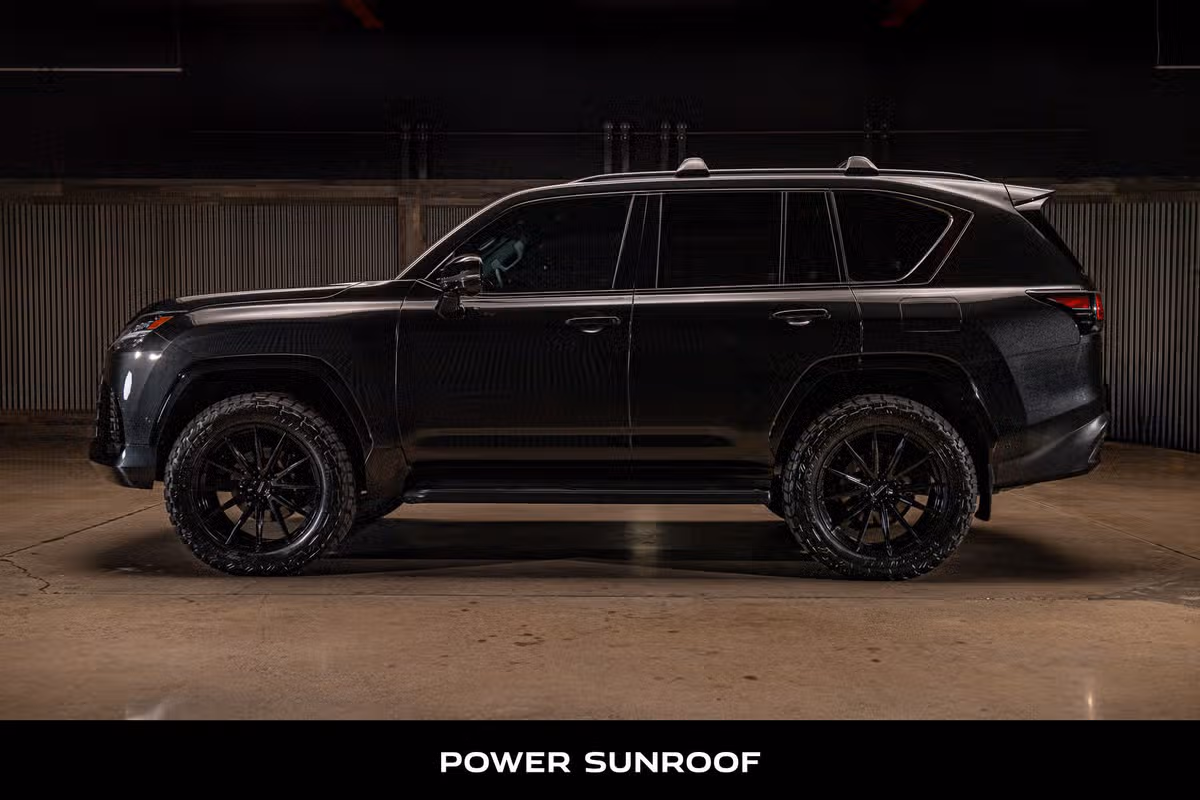 2025 Lexus LX 700h Overtrail