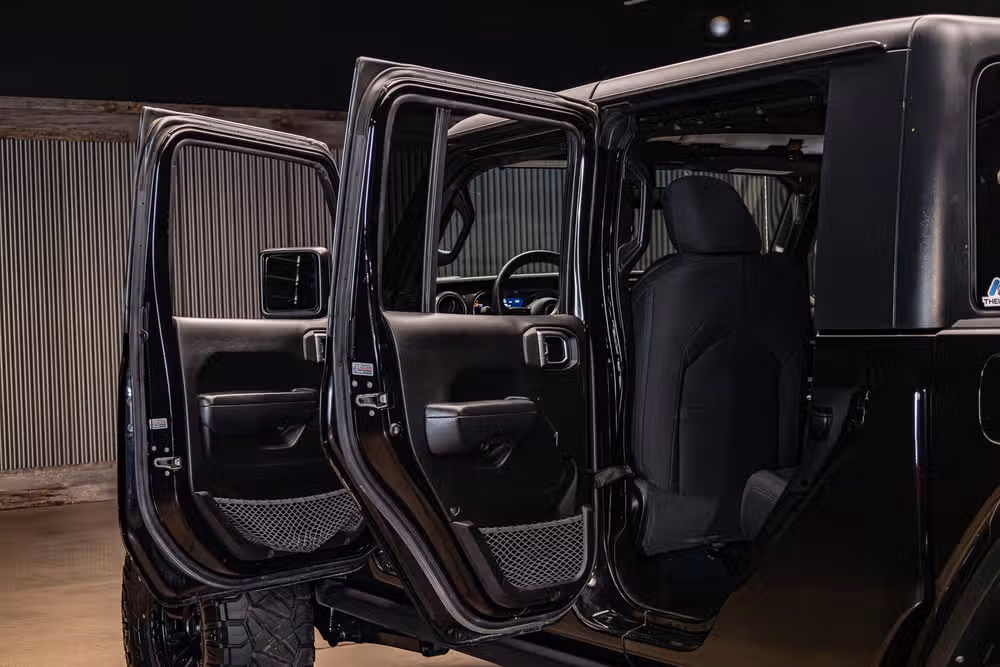 2023 Jeep Gladiator Willys Crew Cab Image 25