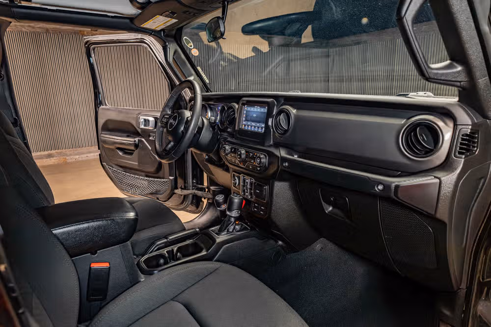 2023 Jeep Gladiator Willys Crew Cab Image 14