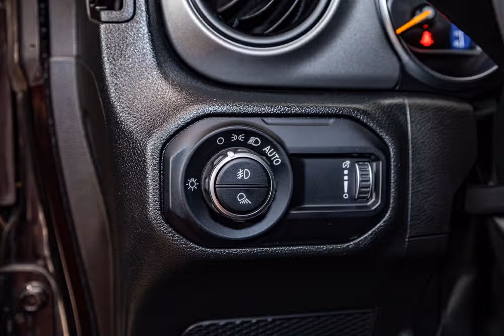 2023 Jeep Gladiator Willys Crew Cab Image 17