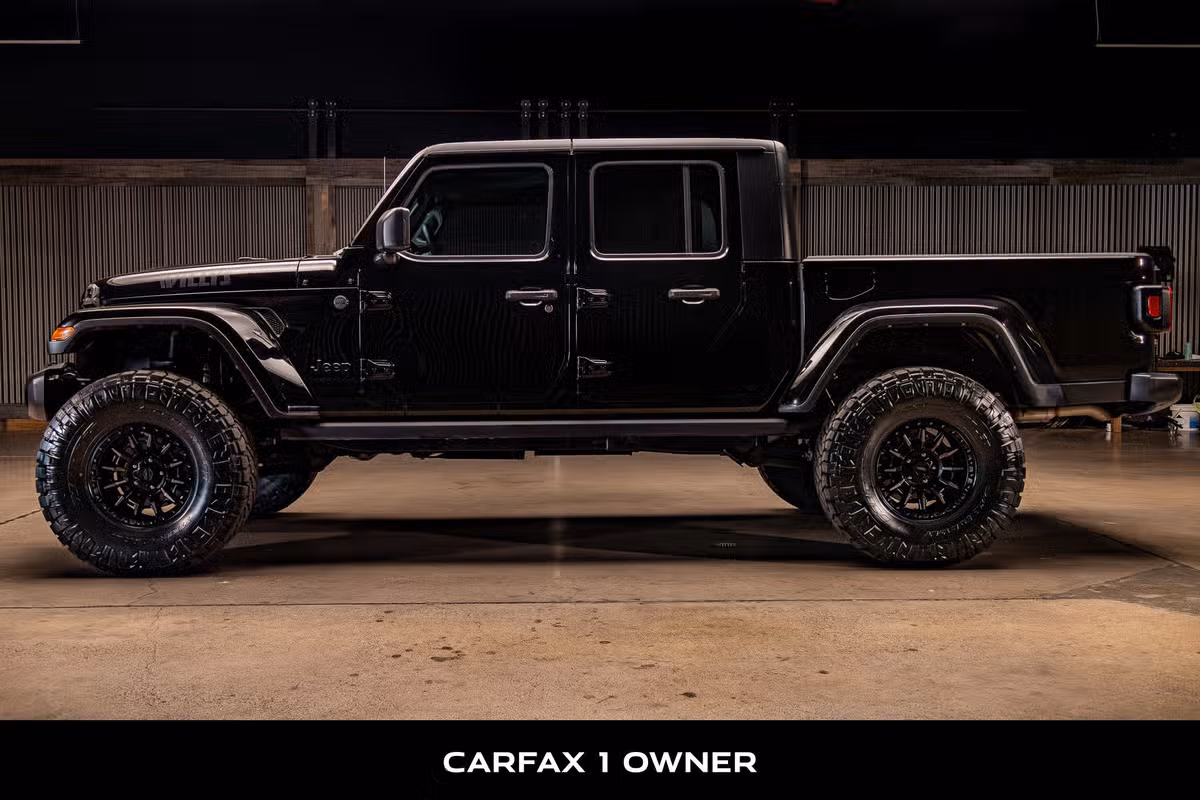 2023 Jeep Gladiator Willys Crew Cab