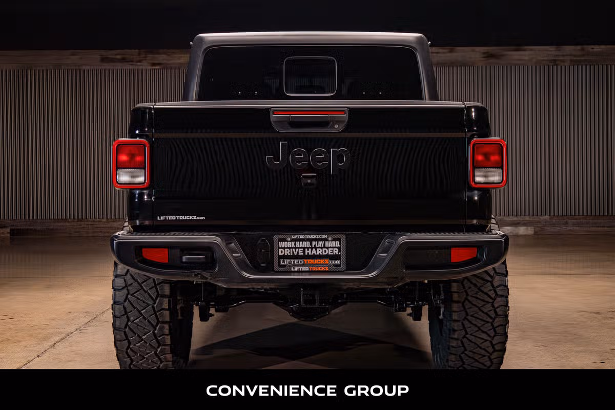 2023 Jeep Gladiator Willys Crew Cab