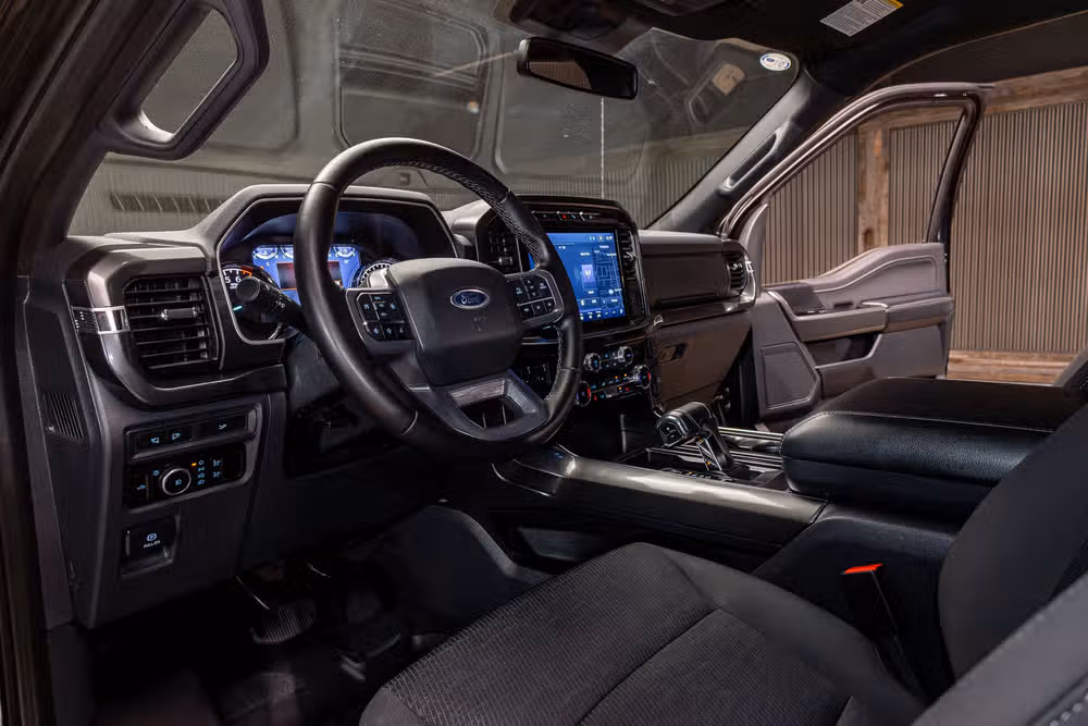 2023 Ford F-150 XLT SuperCrew Image 16