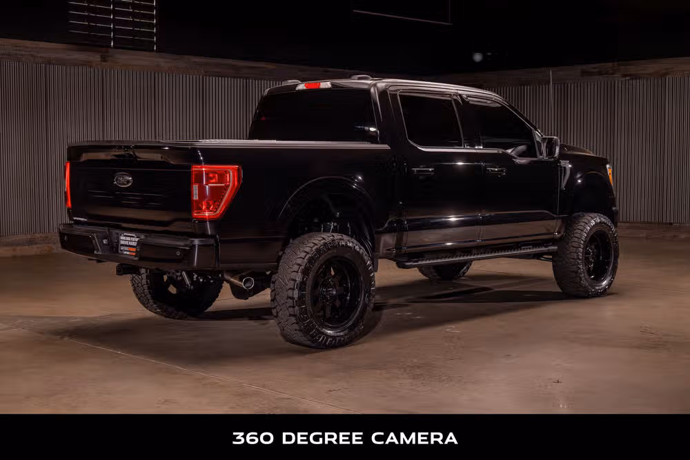 2023 Ford F-150 XLT SuperCrew Image 10