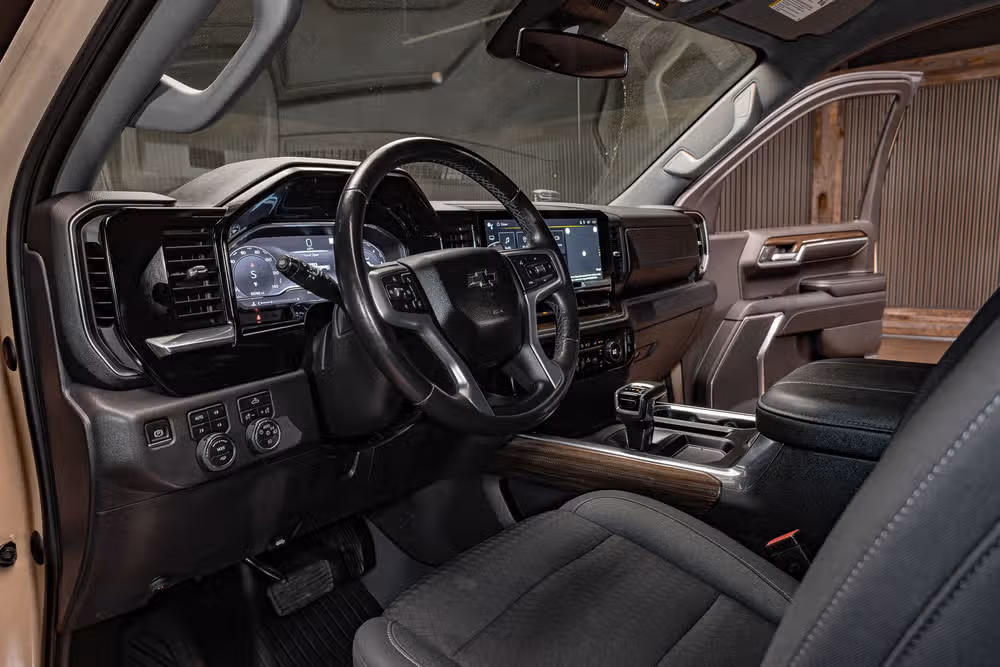 2023 Chevrolet Silverado 1500 LT Trail Boss Crew Cab Image 12