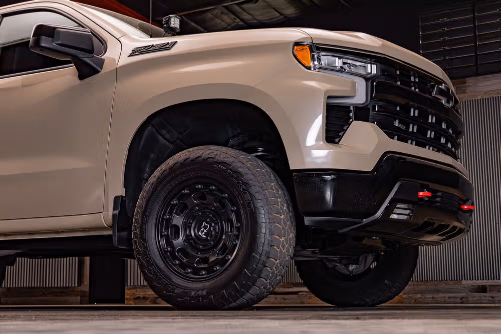 2023 Chevrolet Silverado 1500 LT Trail Boss Crew Cab Image 11