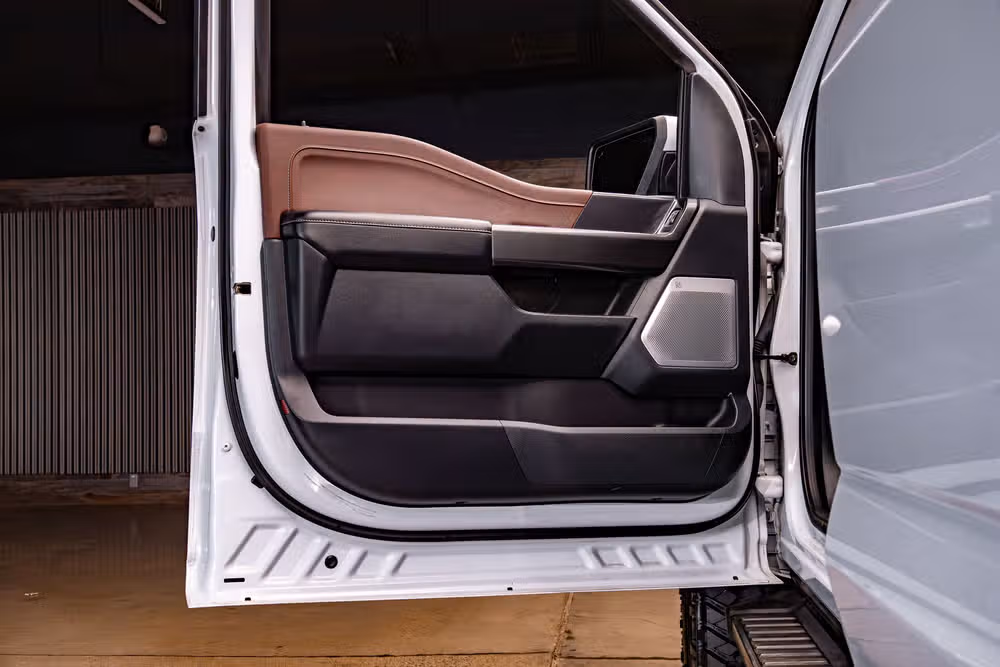 2022 Ford F-150 Lariat SuperCrew Image 34