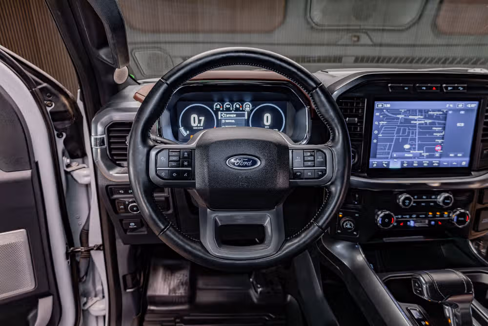 2022 Ford F-150 Lariat SuperCrew Image 18