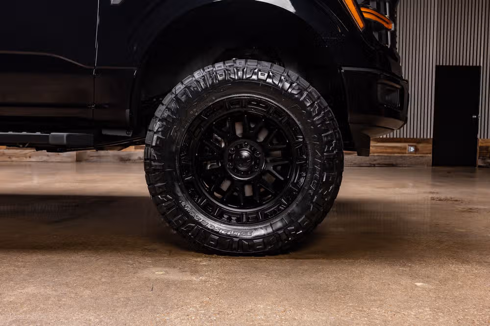 2025 Ford F-150 STX SuperCab Image 12